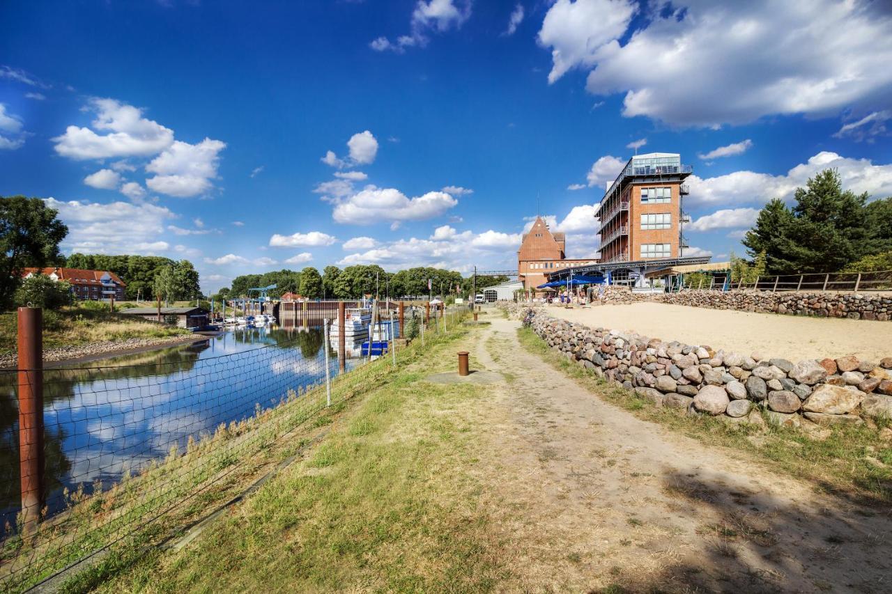 Hotel Doemitzer Hafen Exterior photo