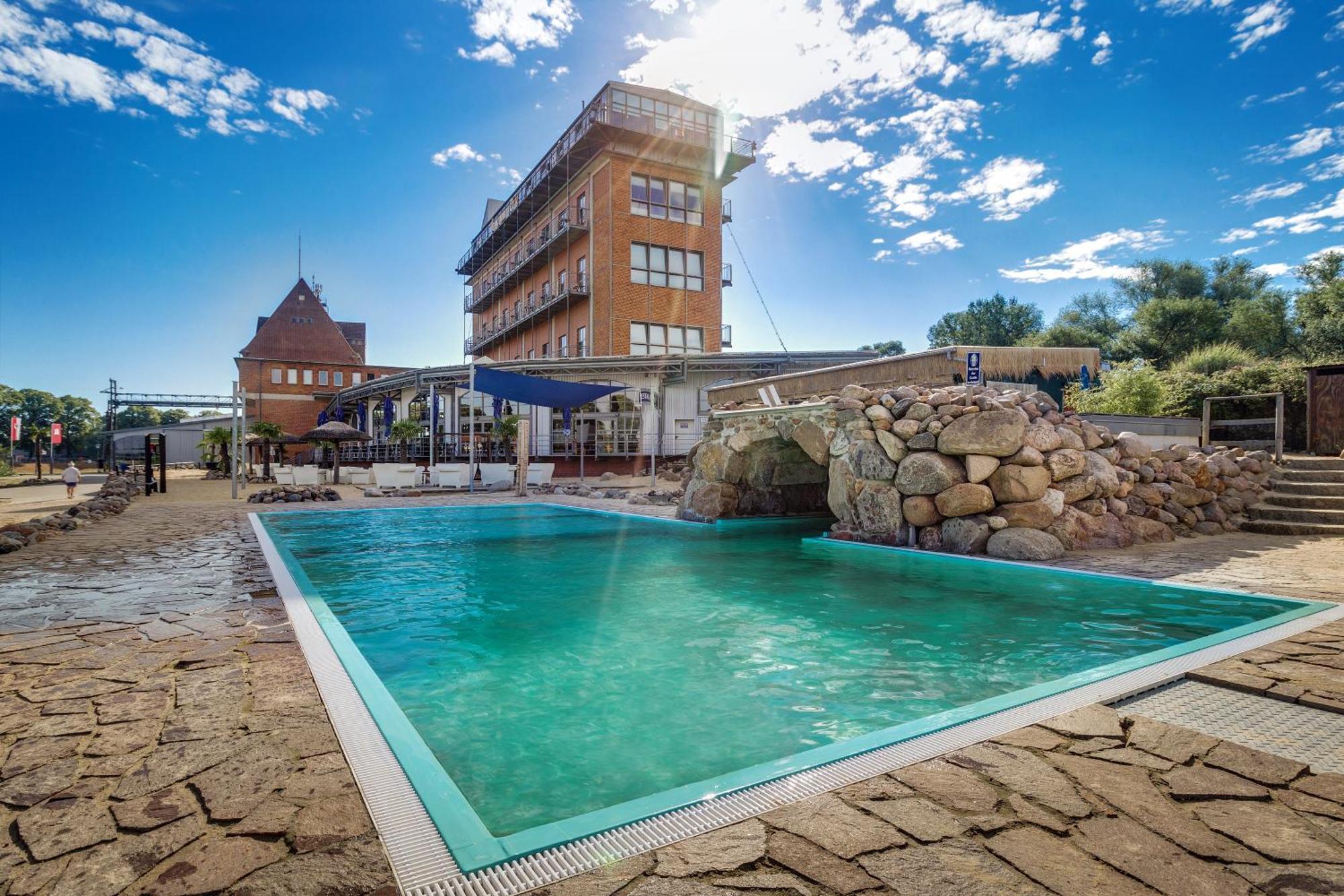 Hotel Doemitzer Hafen Exterior photo